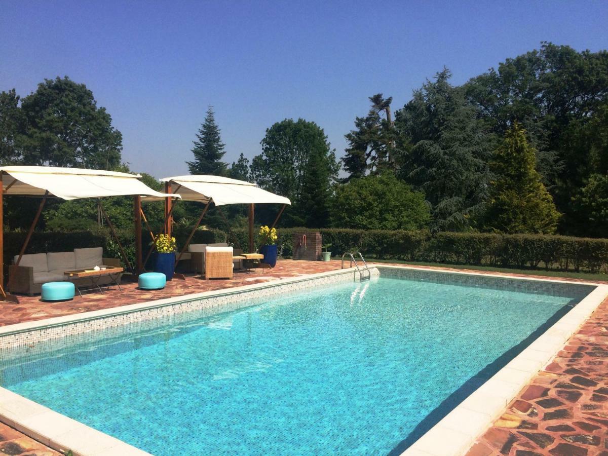 לינה וארוחת בוקר ורנוי ד'אבר אה ד'איטו Manoir Des Tuileries Du Buisson מראה חיצוני תמונה